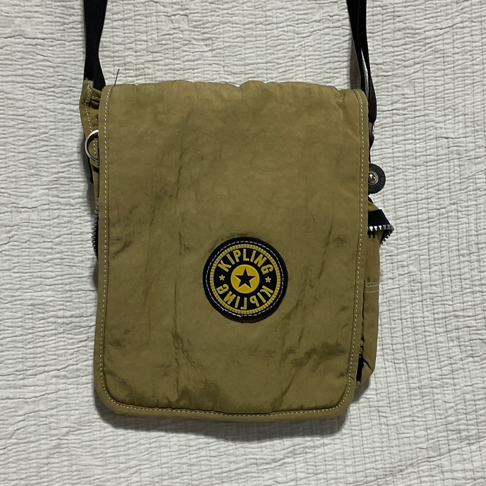 Kipling Vintage Khaki Messenger Bag with Black Strap